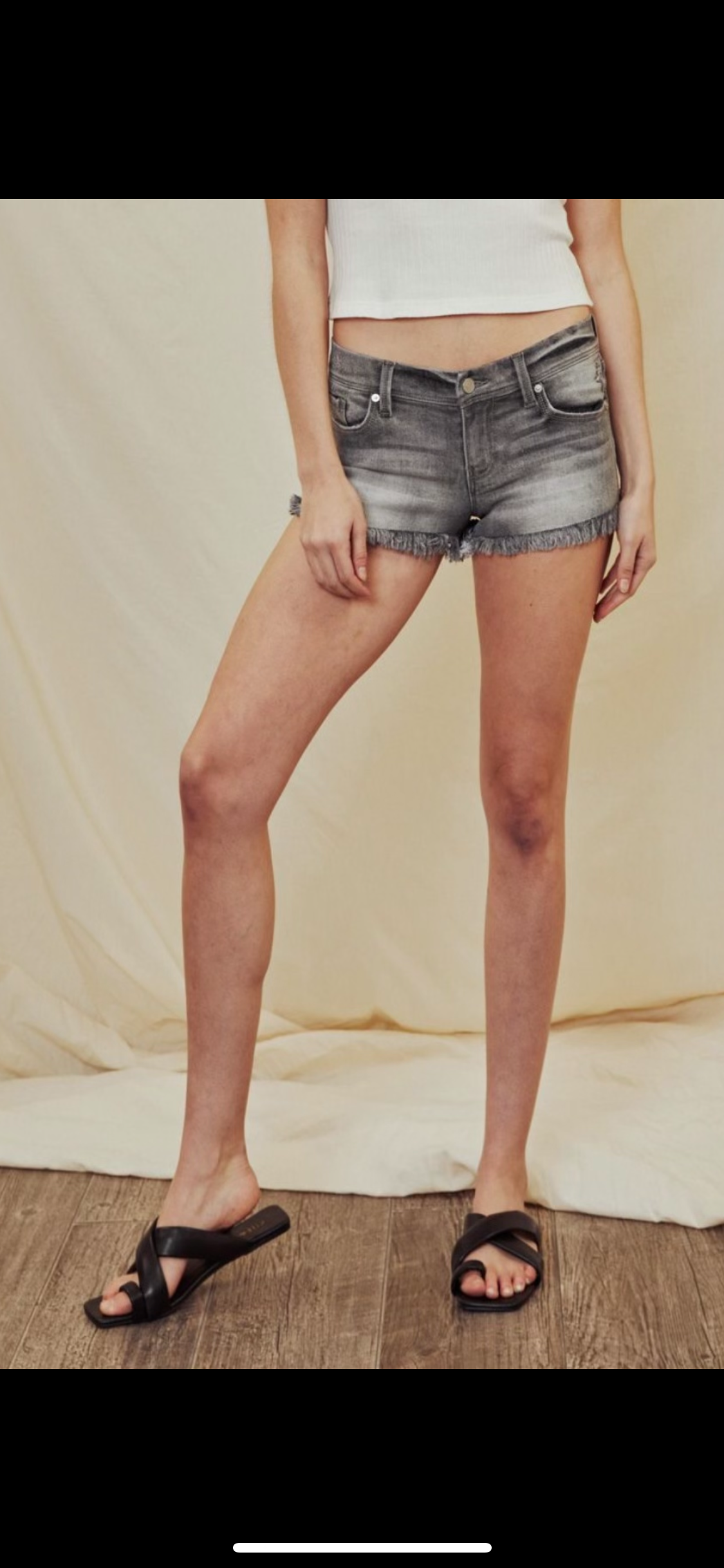 KANCAN Light Grey Shorts